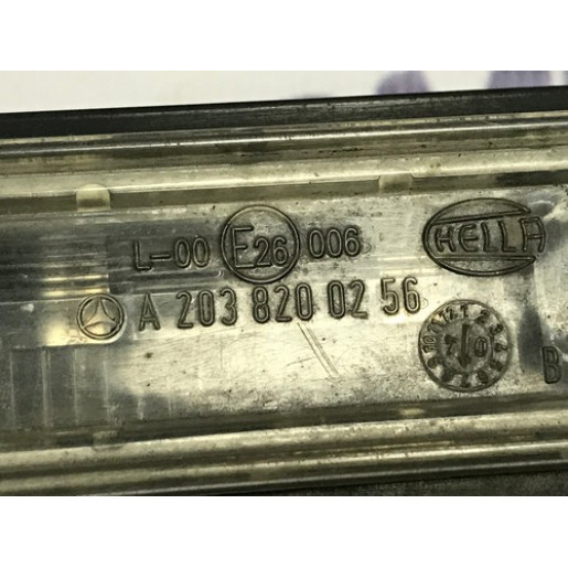 Ліхтар підсвітки номера Mercedes-Benz E-Class W211 2002-2006 A2038200256